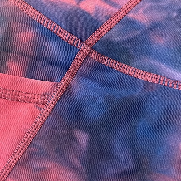 Kinesis High Rise Ankle Length Tie Dye Leggings Size Small - Picture 8 of 12